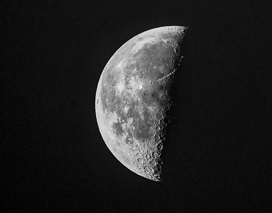 dhofstetter_quarter_moon.webp