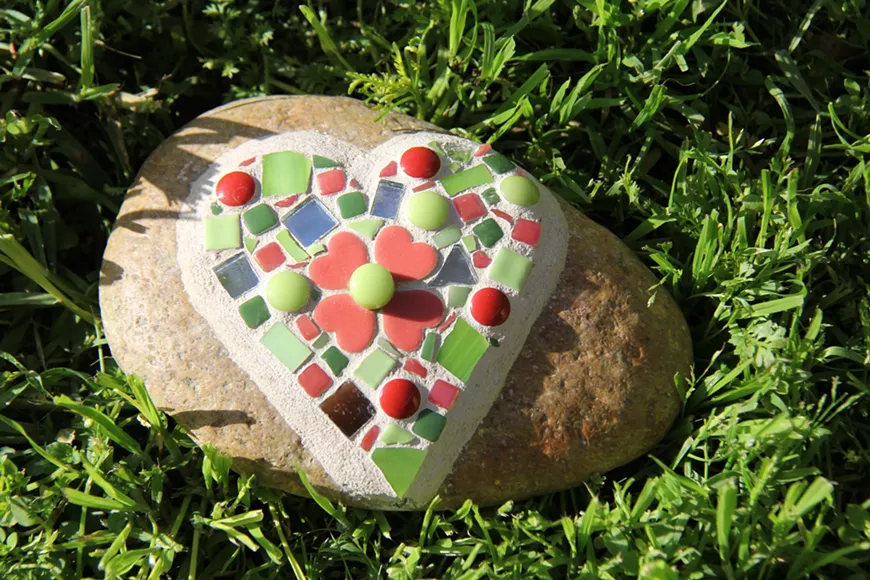 mosaic_rock_300.webp