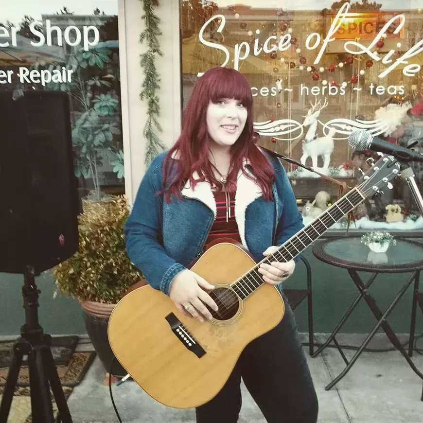 Local  artist Katie Chappell live at Sculpterra on September 22