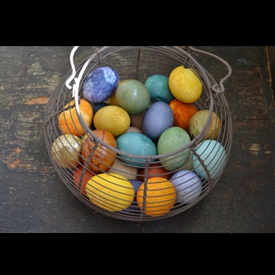 Family Fun Easter Egg Dyeing