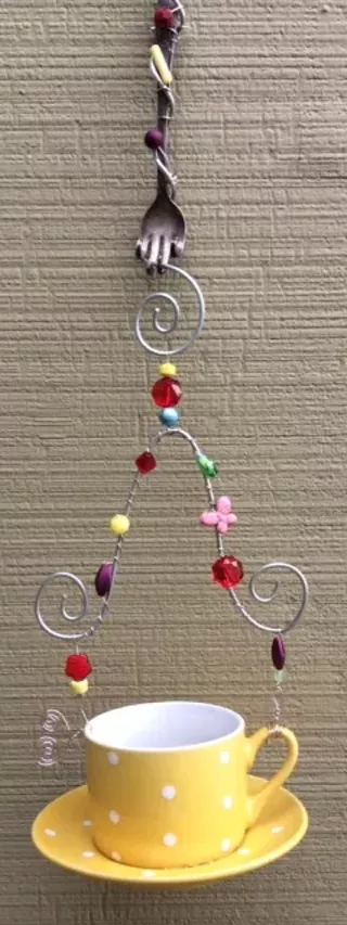 Image: Tea Cup Wire Birdfeeder