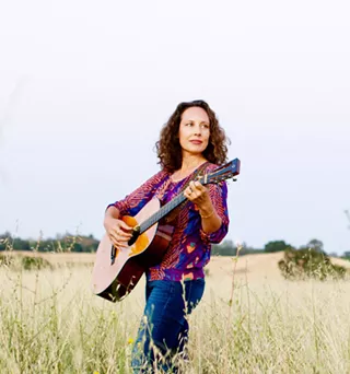 Image: Ynana Rose at D'Anbino