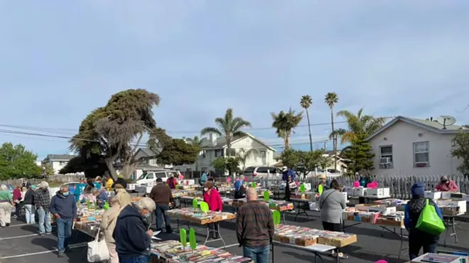 Image: Book Sale