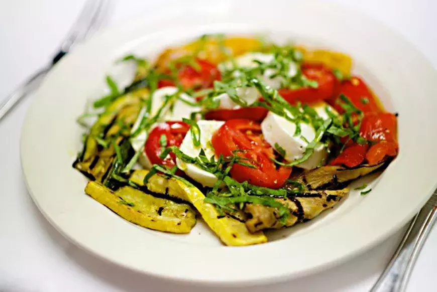 bt_mozzarella_al_trittico_di_vegetali.webp