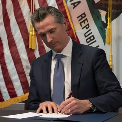 Image: Newsom outlines framework to guide state changes to stay-at-home order