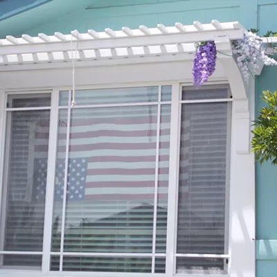 Image: Santa Maria resident&rsquo;s upside-down flag protest bothers neighbors