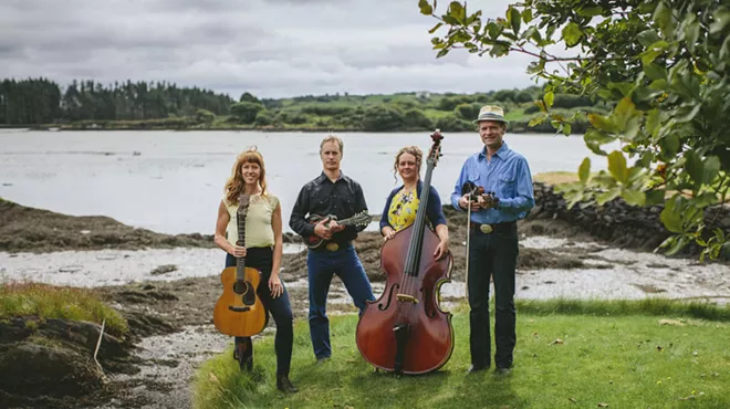 Image: Seven Sisters Folklore Society Presents the Foghorn Stringband