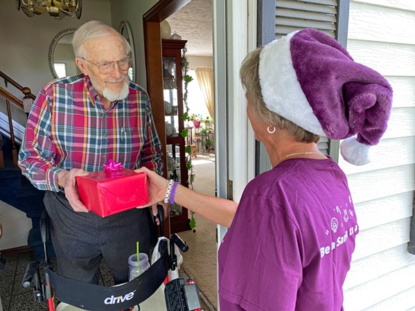 United Way of the Crossroads hosting 'Senior Giving Tree' to make sure  local senior citizens get gifts, Holidays