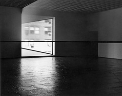 Robert Irwin (b. 1928). Detail. Scrim veil-Black rectangle-Natural light, Whitney Museum of American Art, New York, 1977. Cloth, metal, and wood, Overall: 144 x 1368 x 49in. (365.8 x 3474.7 x 124.5cm). Whitney Museum of American Art, New York; gift of the artist; 77.45. &copy; Robert Irwin - PHOTOGRAPH &copy; WARREN SILVERMAN, 1977